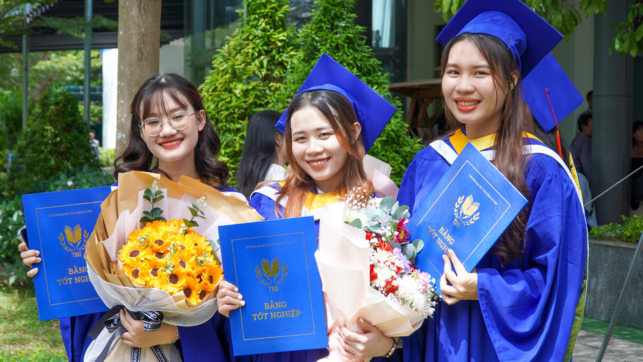 Thai Binh Duong University Hosts Graduation Ceremony for Second Batch of 2023, Honoring Over 150 Fresh Graduates