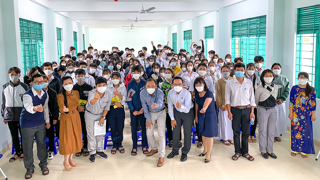 TBD tư vấn hướng nghiệp 130 học sinh THPT Nguyễn Du (Khánh Hòa)